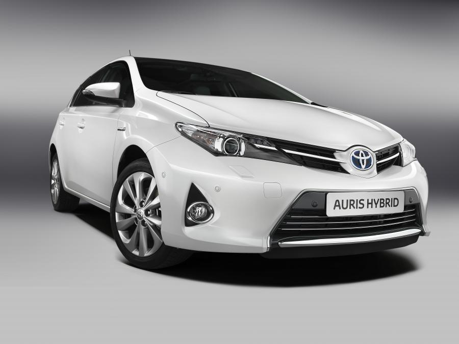  Toyota Auris Hybrid 2012 года  (фото 11 из 12)